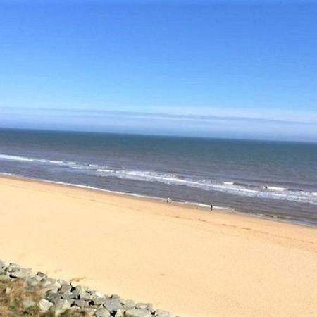 Relaxing Chalet On Popular California Sands Short Stroll To Beach, Nr Norfolk Broads & Great Yarmouth Scratby Екстериор снимка